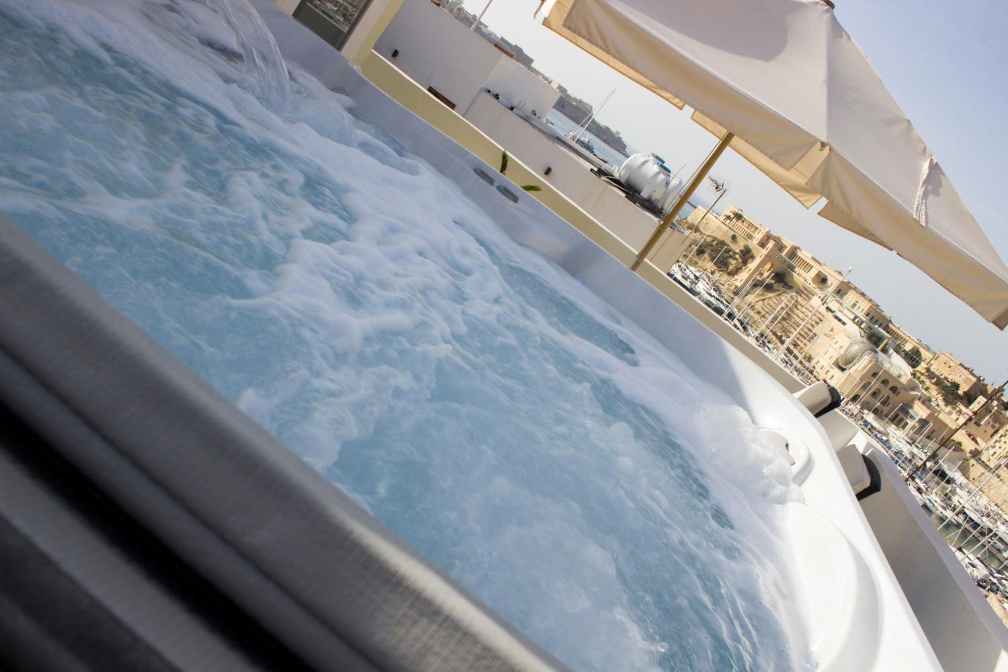Bebirgu Palazzino Luxury 2 Jacuzzi To Shareアパートメント エクステリア 写真